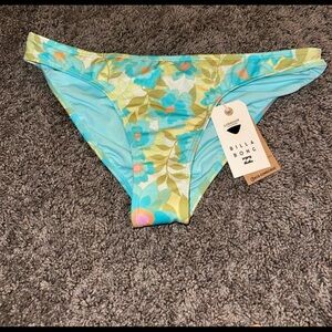 Billabong bikini bottoms NWT